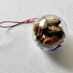 GREEN LIPPED XMAS BAUBLE