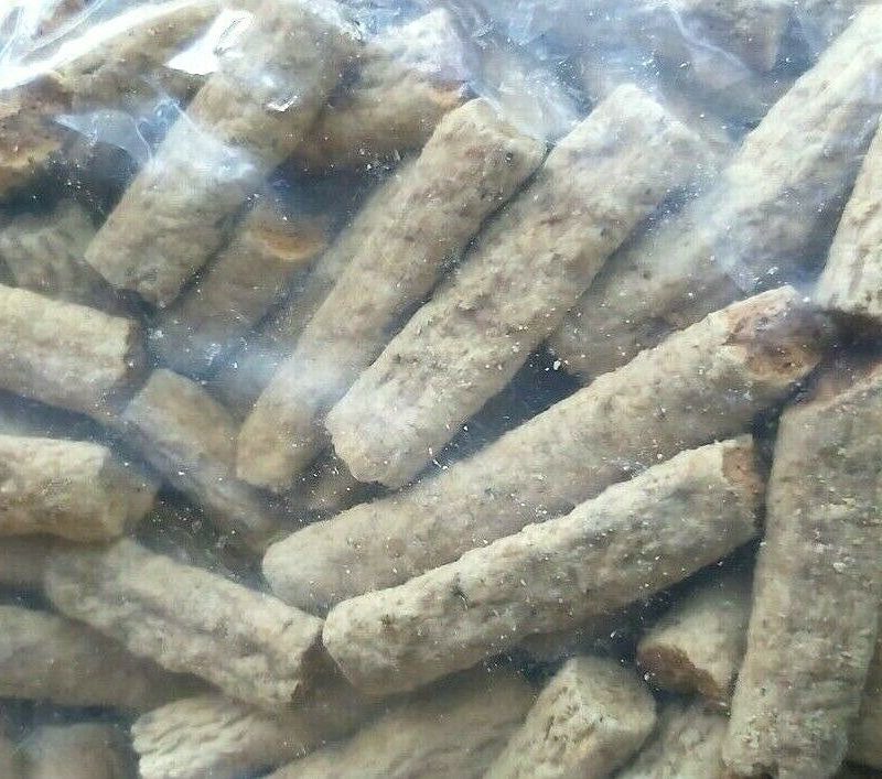 Chicken Blueberry and Cranberry Sticks 100g